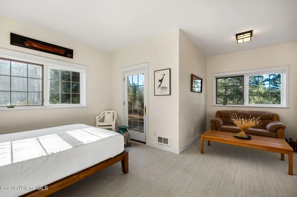 1175 Eureka Road Sagle ID 83860