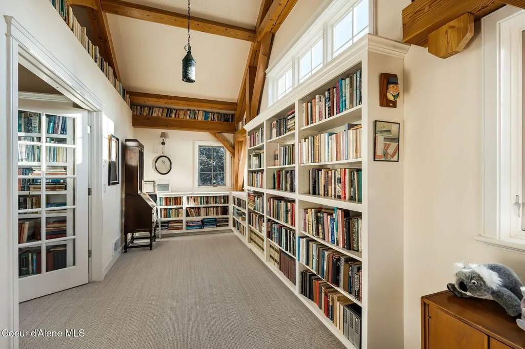 1175 Eureka Road Sagle ID 83860