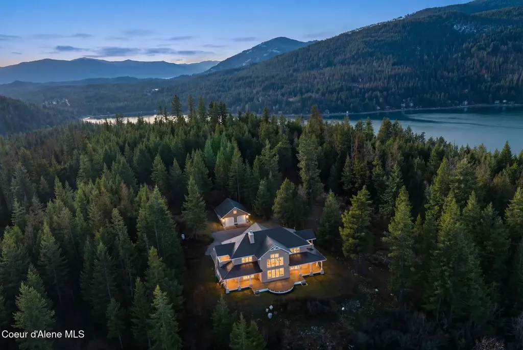 1175 Eureka Road Sagle ID 83860