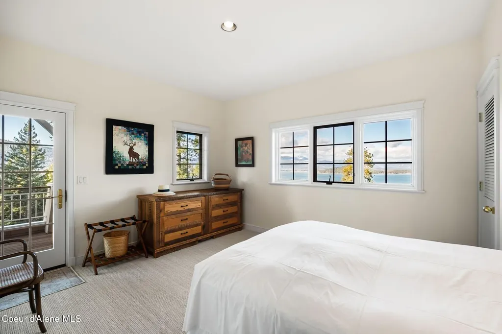 1175 Eureka Road Sagle ID 83860