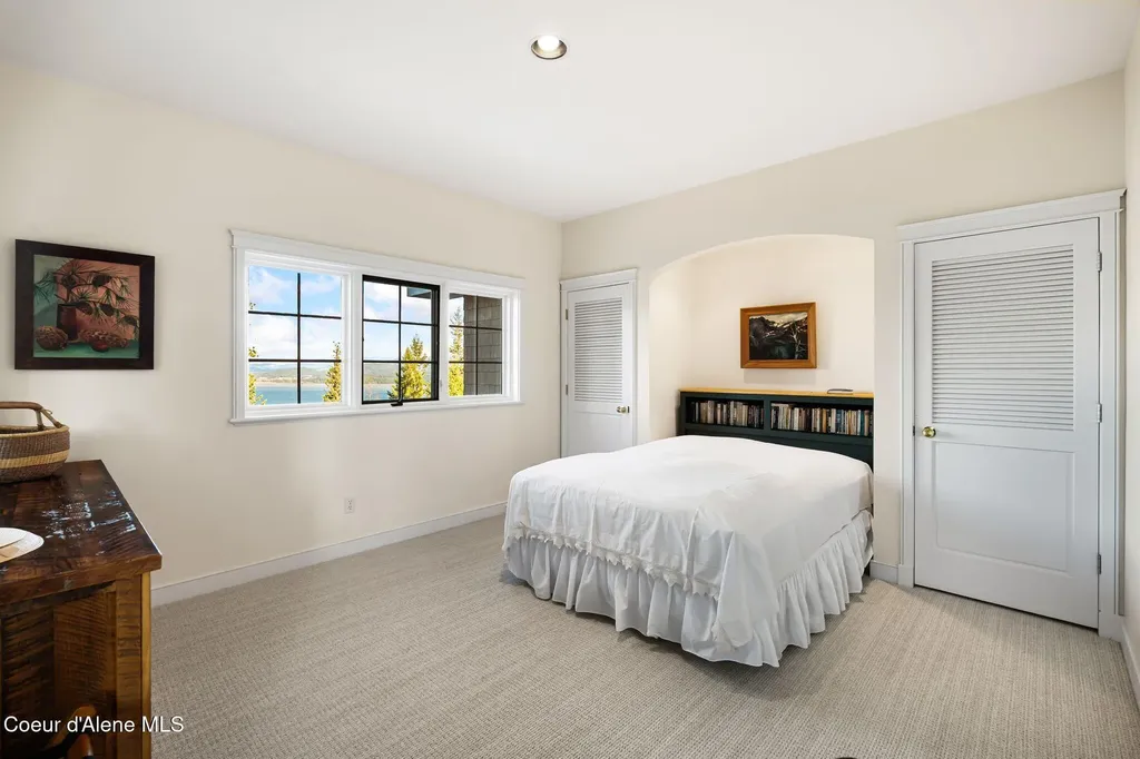 1175 Eureka Road Sagle ID 83860