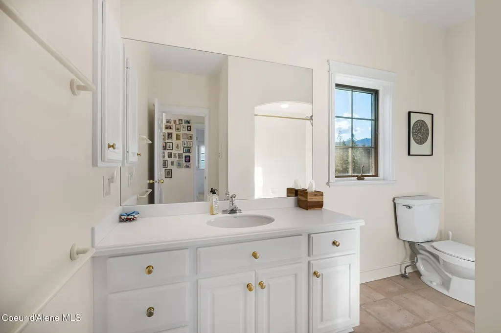 1175 Eureka Road Sagle ID 83860