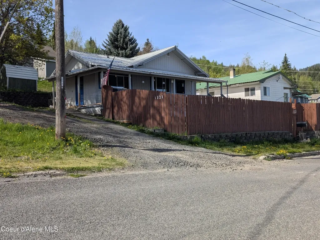 1321 Washington Avenue St. Maries ID 83861