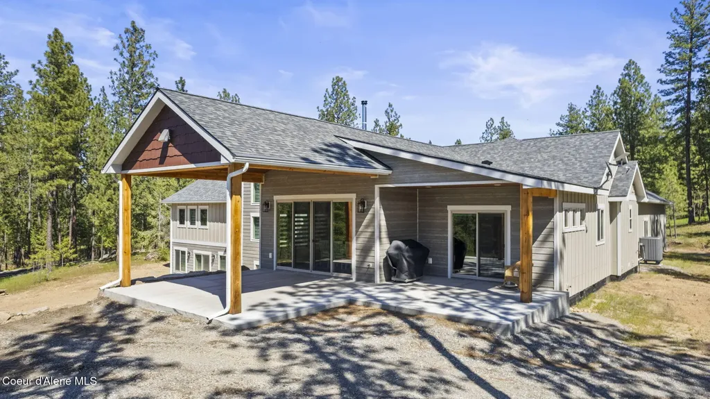 19643 W Treend Road Post Falls ID 83854