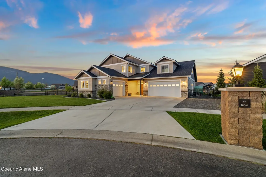 13806 N Treasure Island Court Rathdrum ID 83858