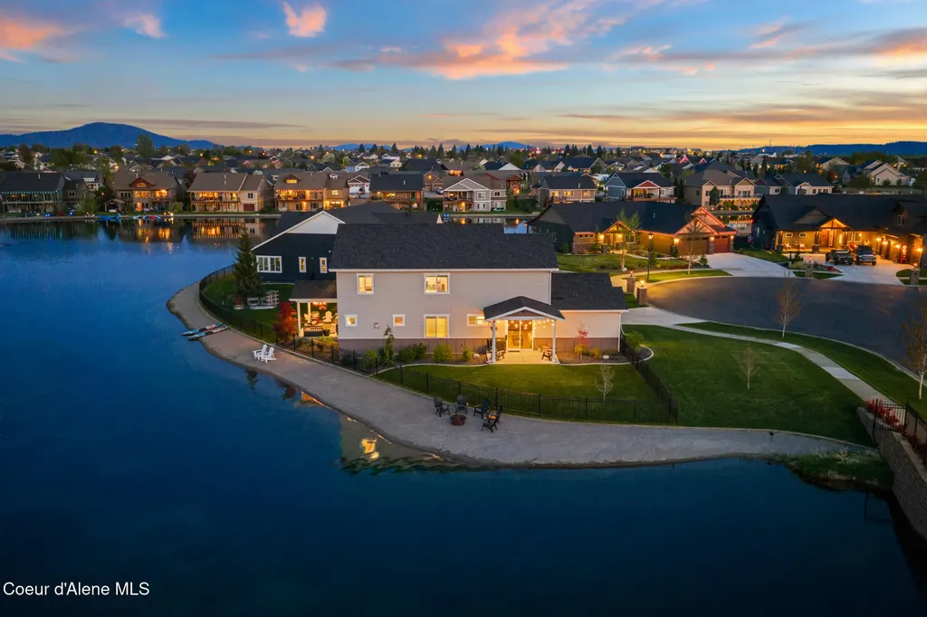13806 N Treasure Island Court Rathdrum ID 83858
