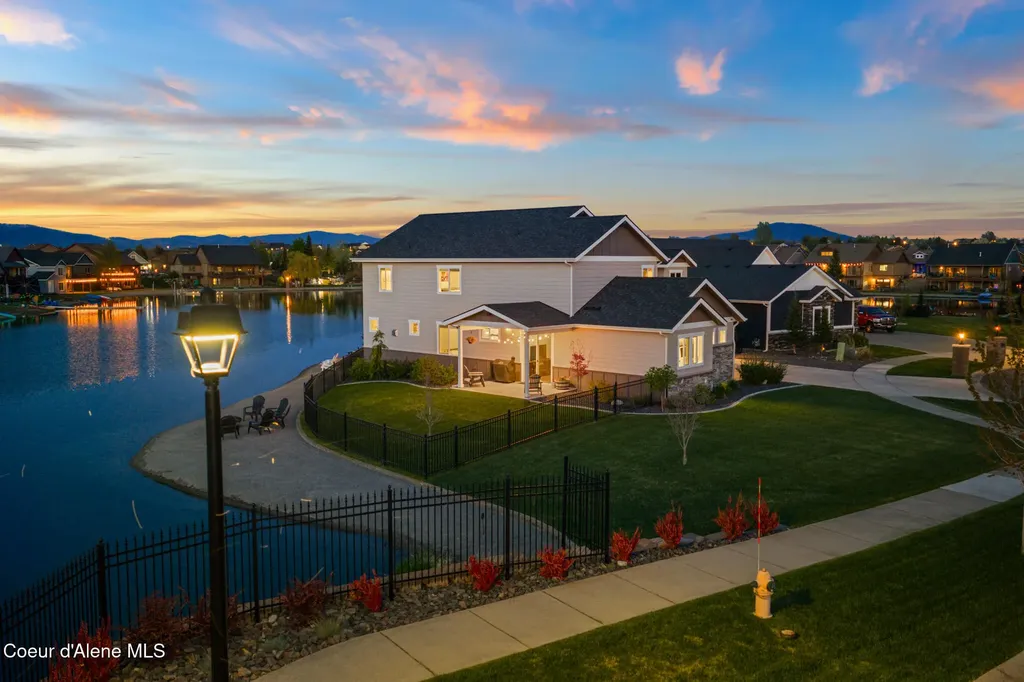 13806 N Treasure Island Court Rathdrum ID 83858