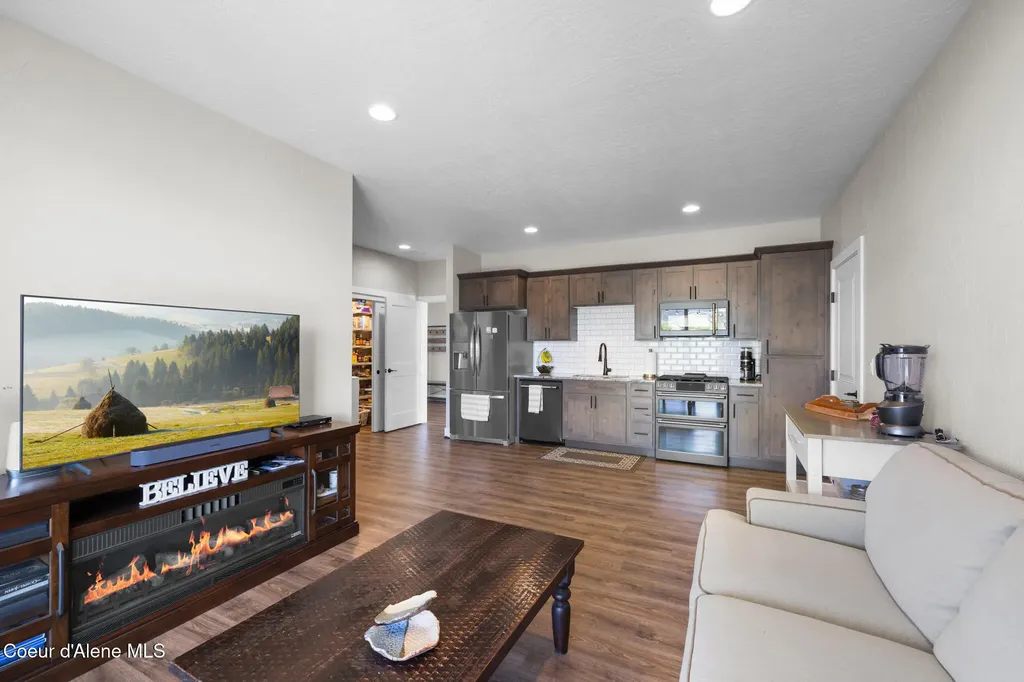 13806 N Treasure Island Court Rathdrum ID 83858