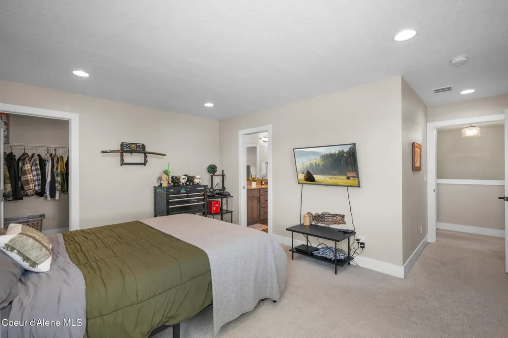 13806 N Treasure Island Court Rathdrum ID 83858