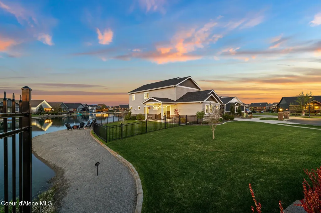 13806 N Treasure Island Court Rathdrum ID 83858