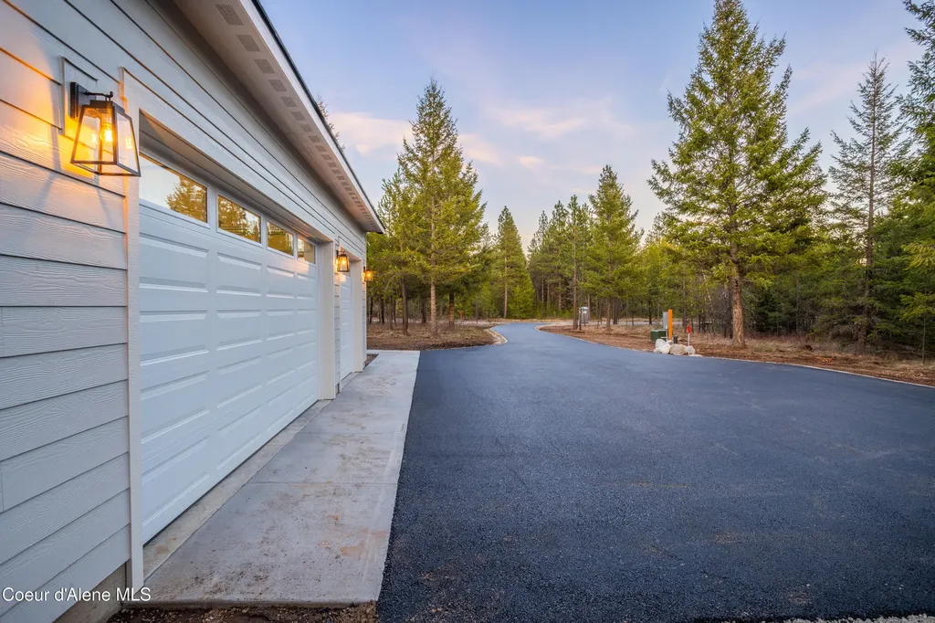 150 Atlanta Way Spirit Lake ID 83869