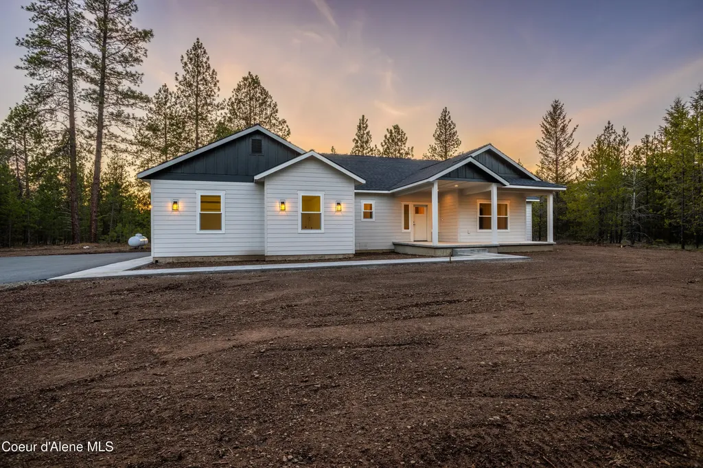 150 Atlanta Way Spirit Lake ID 83869