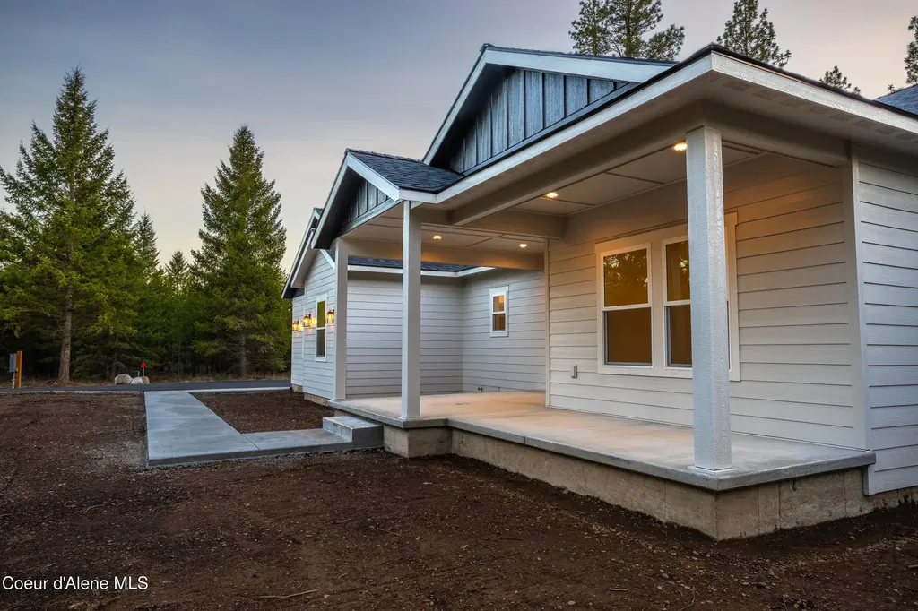 150 Atlanta Way Spirit Lake ID 83869