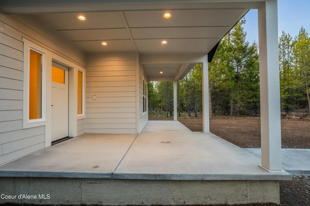 150 Atlanta Way Spirit Lake ID 83869
