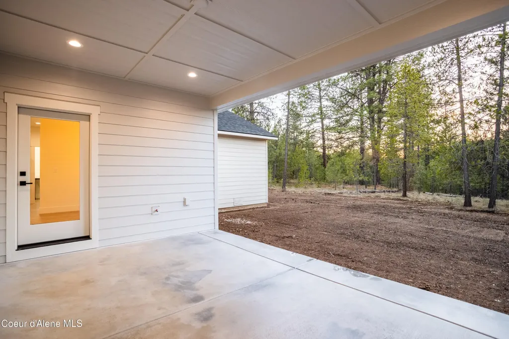150 Atlanta Way Spirit Lake ID 83869
