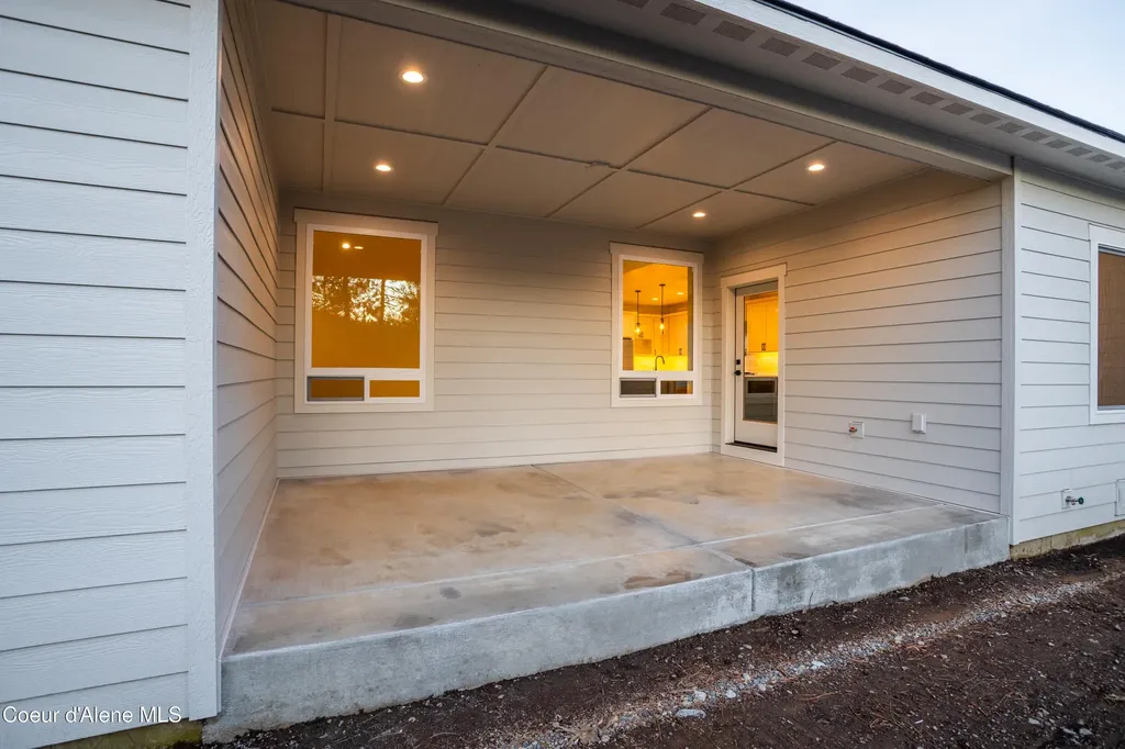 150 Atlanta Way Spirit Lake ID 83869