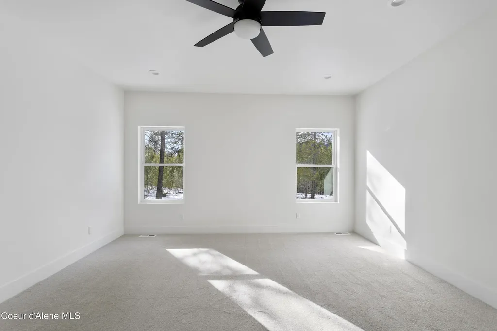 150 Atlanta Way Spirit Lake ID 83869