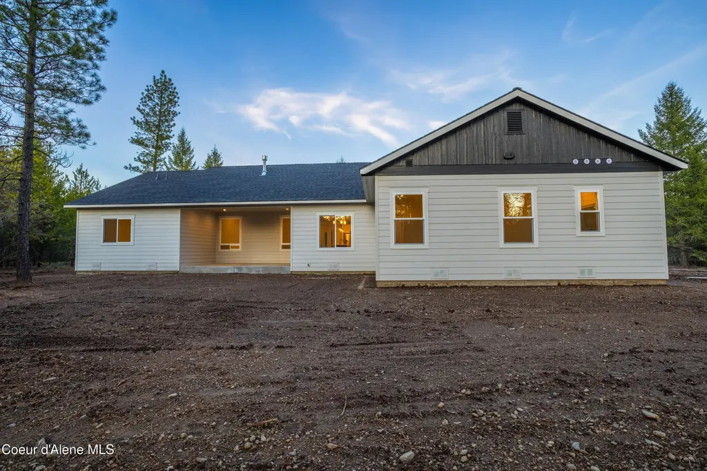 150 Atlanta Way Spirit Lake ID 83869