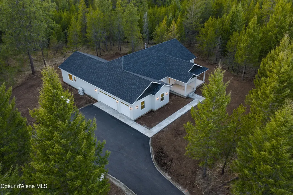 150 Atlanta Way Spirit Lake ID 83869