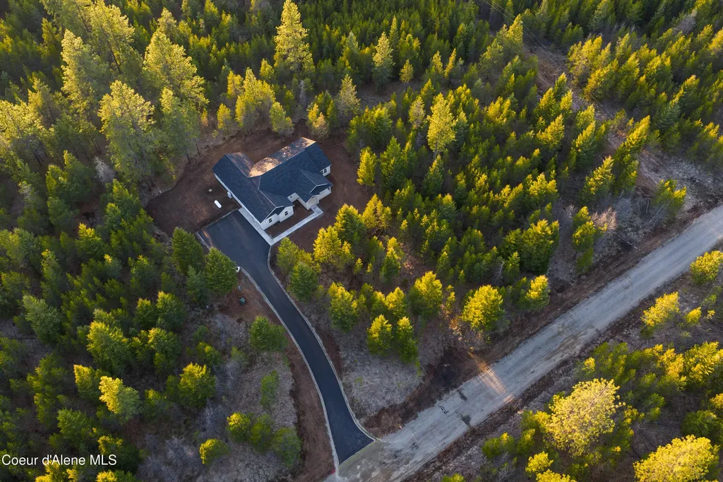 150 Atlanta Way Spirit Lake ID 83869