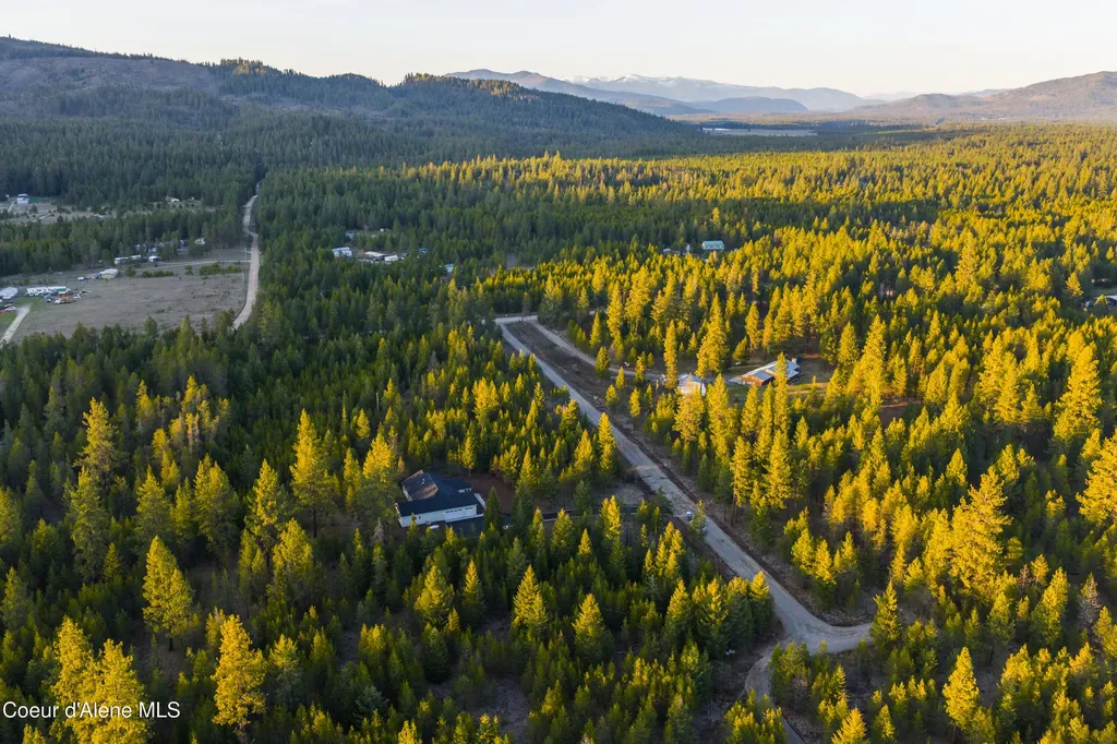 150 Atlanta Way Spirit Lake ID 83869