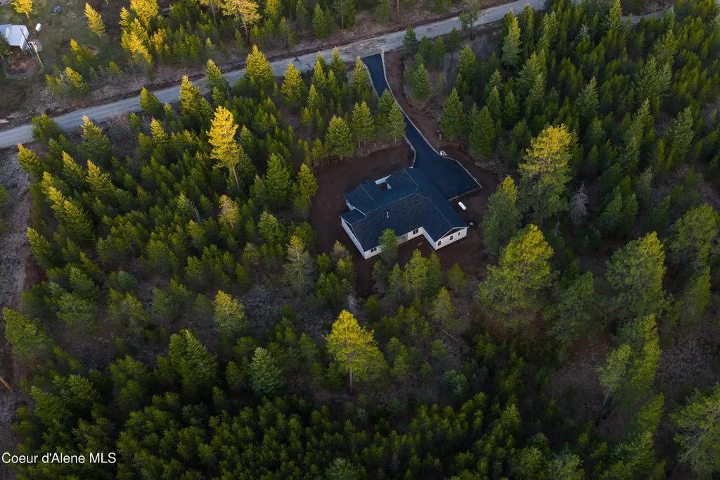 150 Atlanta Way Spirit Lake ID 83869