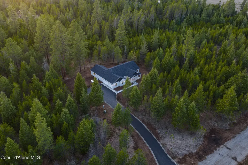 150 Atlanta Way Spirit Lake ID 83869
