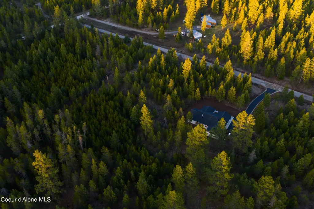 150 Atlanta Way Spirit Lake ID 83869