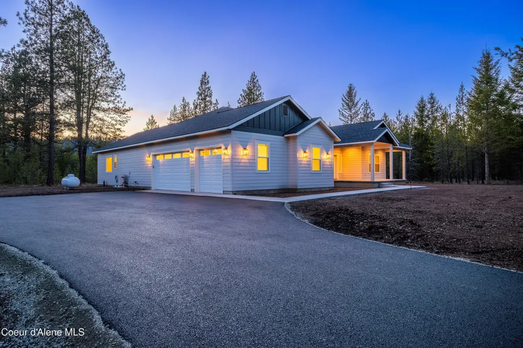 150 Atlanta Way Spirit Lake ID 83869