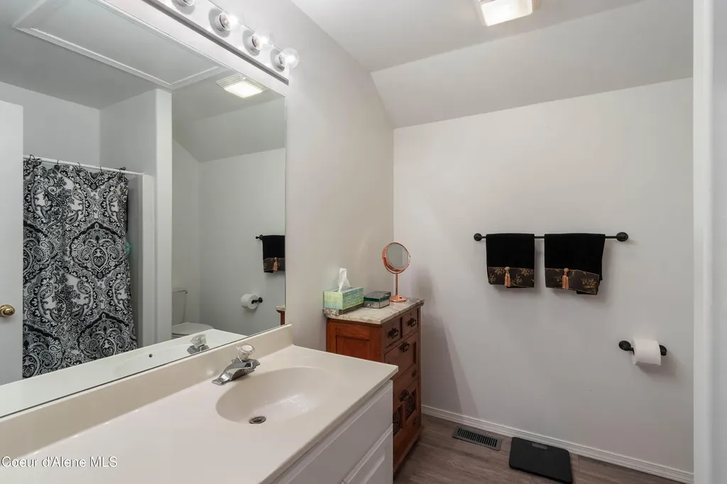 1320 Mathison Drive Sandpoint ID 83864