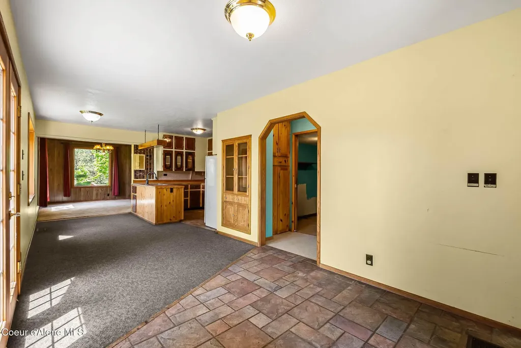 288 Lignite Road Sagle ID 83860