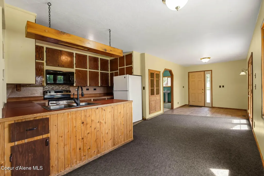 288 Lignite Road Sagle ID 83860