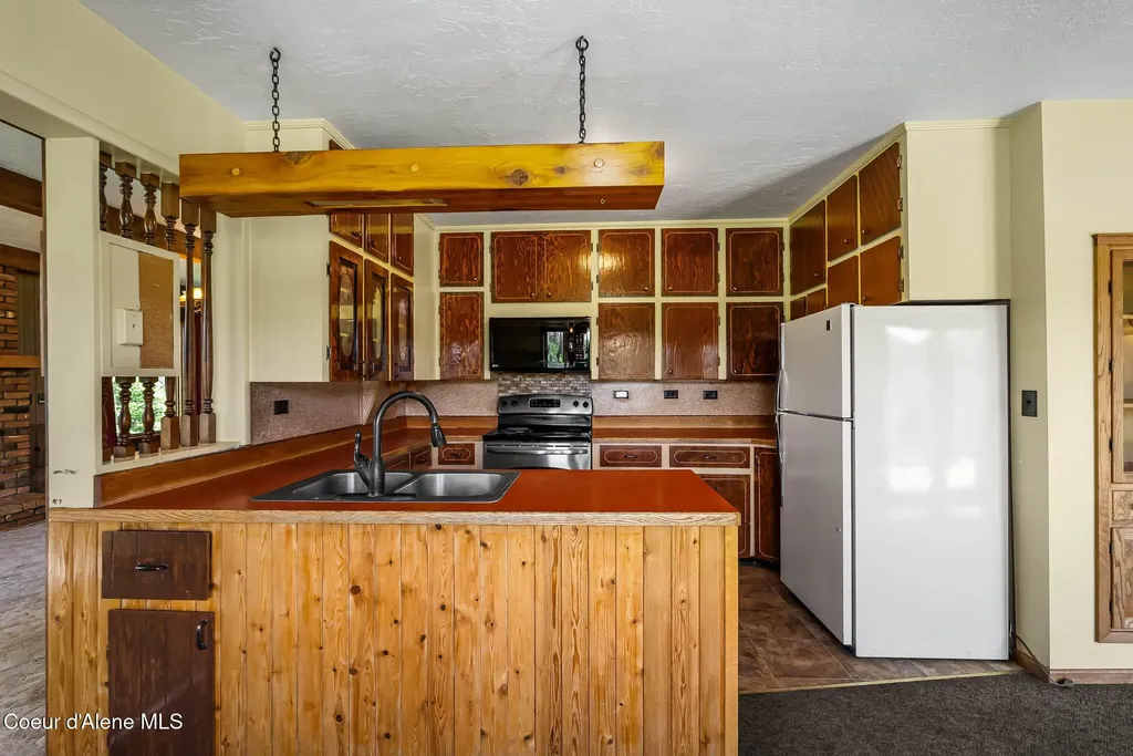 288 Lignite Road Sagle ID 83860