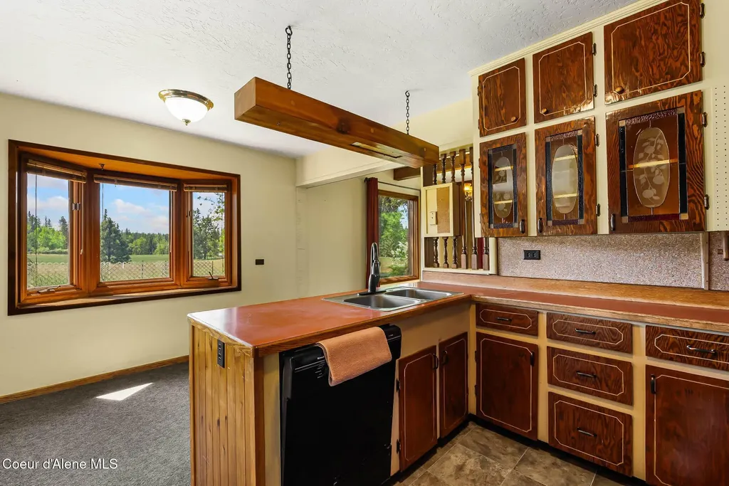 288 Lignite Road Sagle ID 83860