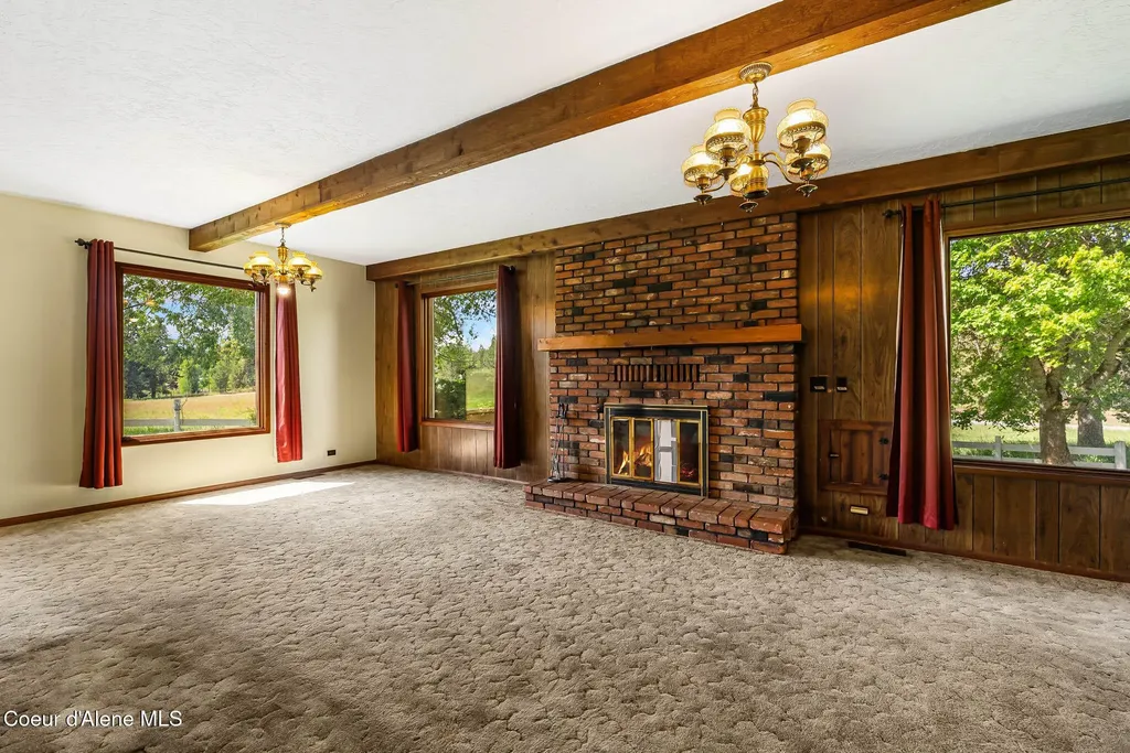 288 Lignite Road Sagle ID 83860