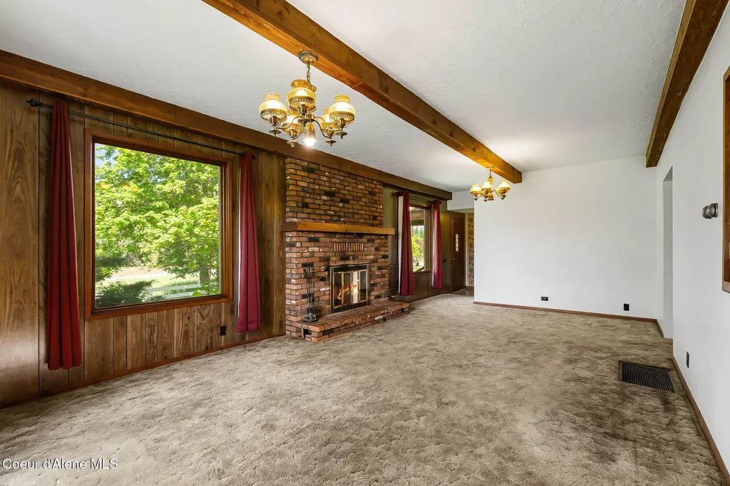 288 Lignite Road Sagle ID 83860