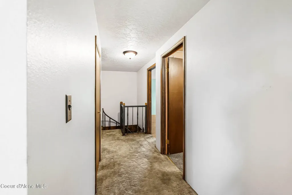 288 Lignite Road Sagle ID 83860