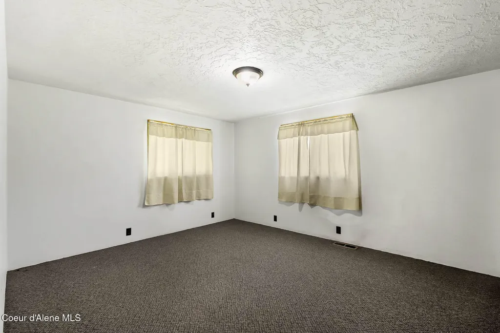 288 Lignite Road Sagle ID 83860