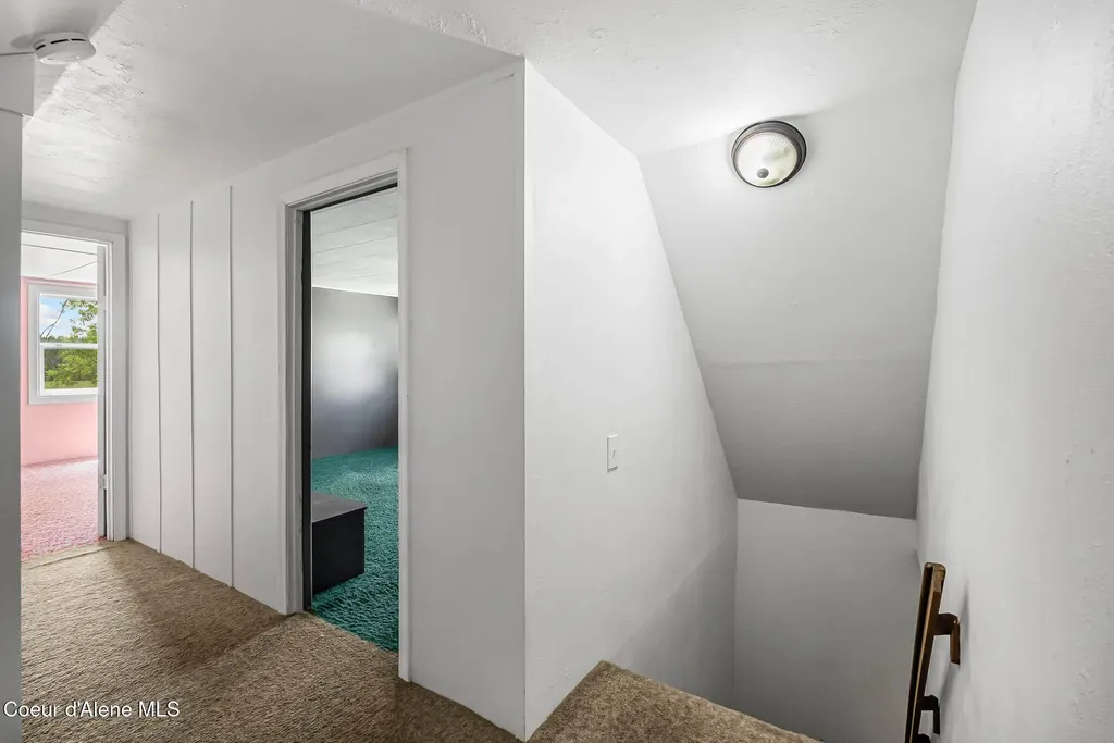 288 Lignite Road Sagle ID 83860