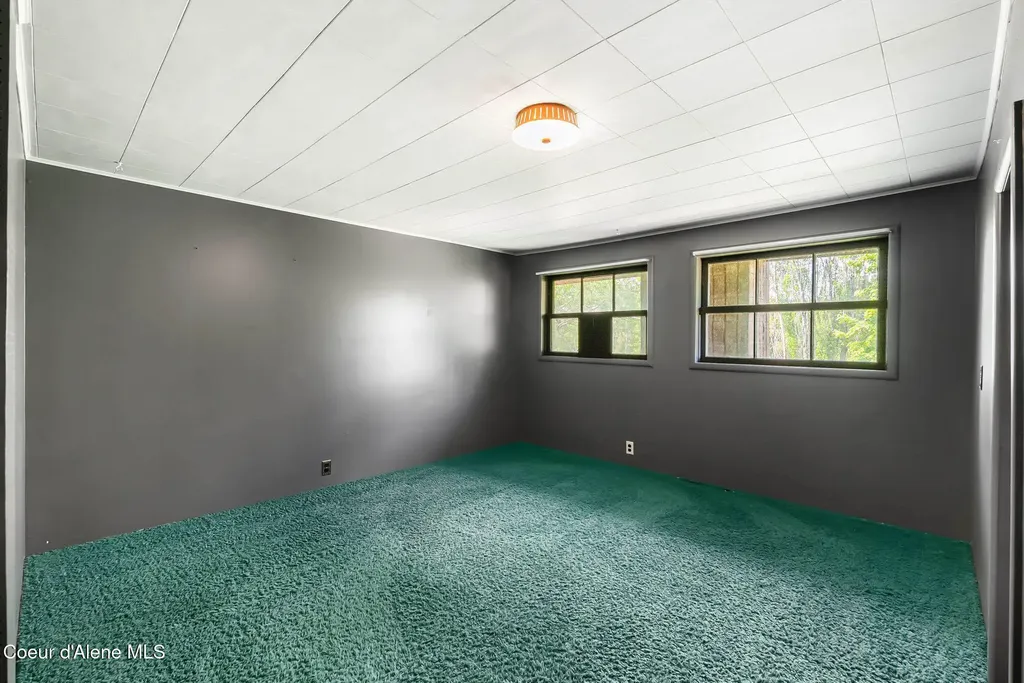 288 Lignite Road Sagle ID 83860