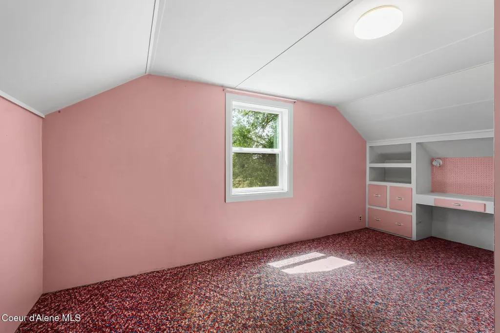288 Lignite Road Sagle ID 83860