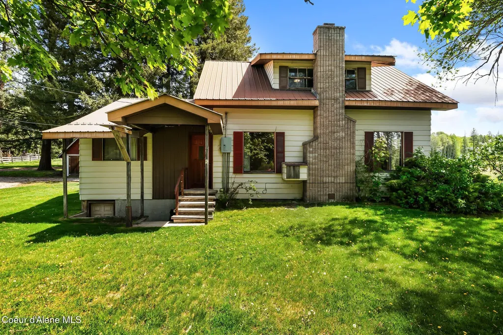 288 Lignite Road Sagle ID 83860