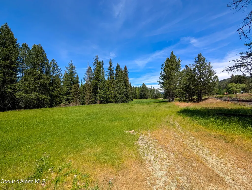 288 Lignite Road Sagle ID 83860
