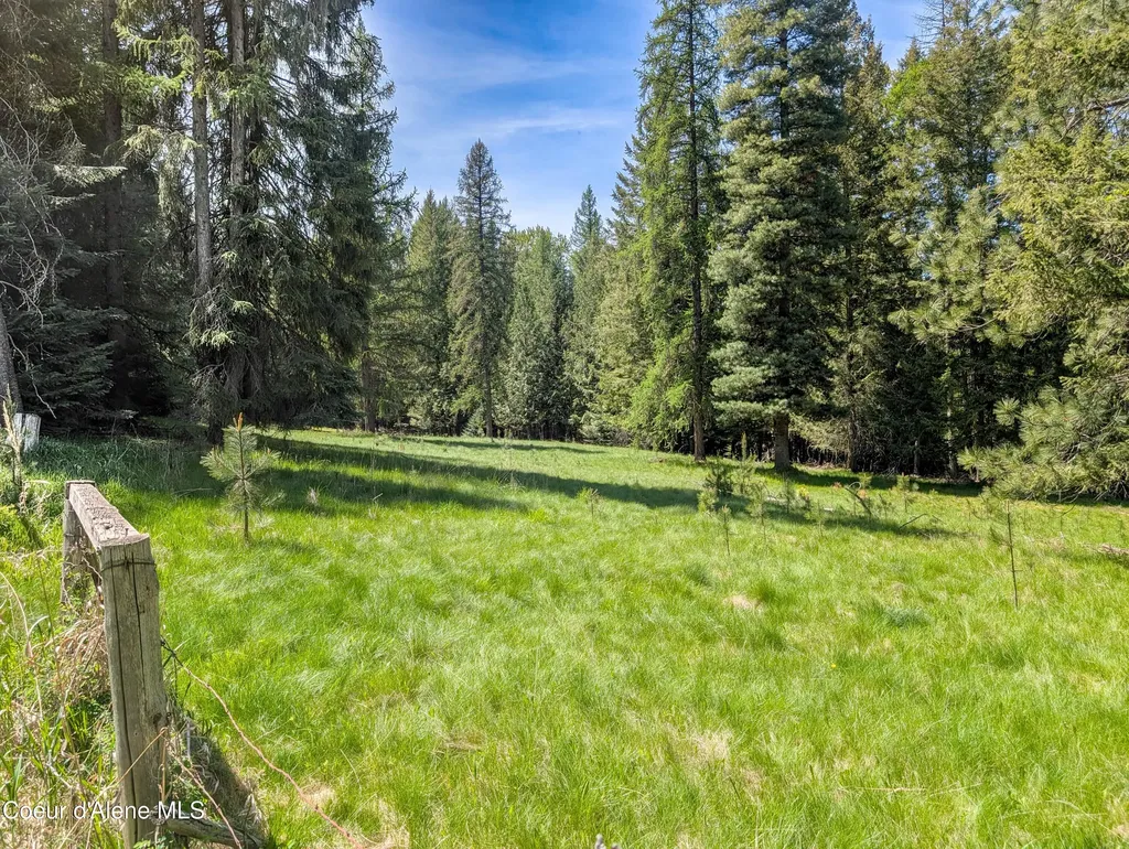 288 Lignite Road Sagle ID 83860