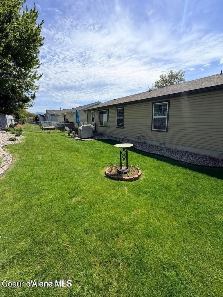 1890 Bounty Loop Hayden ID 83835