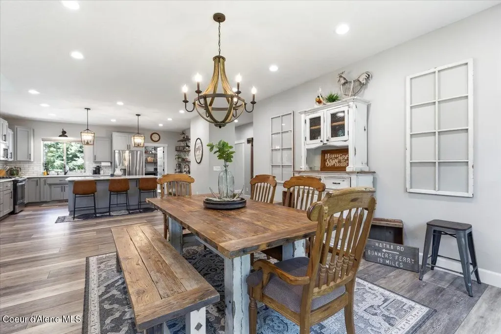 529 S Beaver Lake Road Athol ID 83801