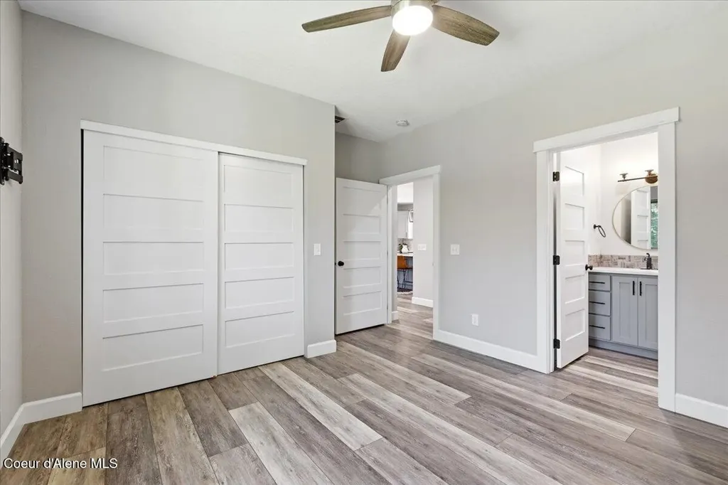 529 S Beaver Lake Road Athol ID 83801