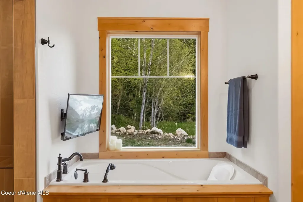 474 Granite Ridge Road E Sandpoint ID 83864