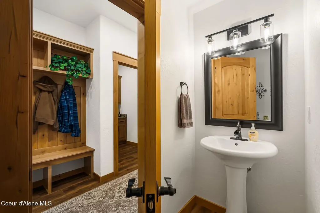 474 Granite Ridge Road E Sandpoint ID 83864