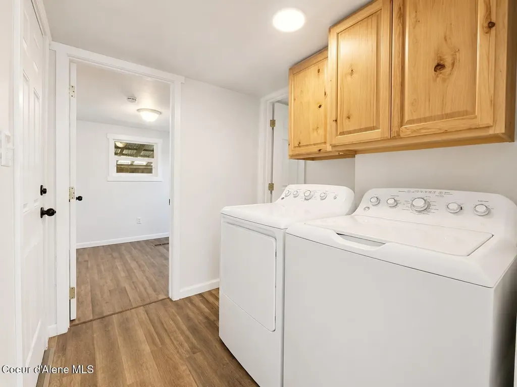 28128 N Highway 41 Spirit Lake ID 83869